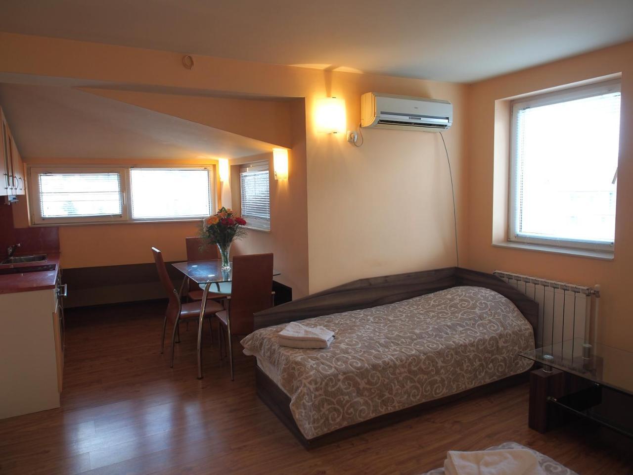 Hotel Maria Vratsa ภายนอก รูปภาพ